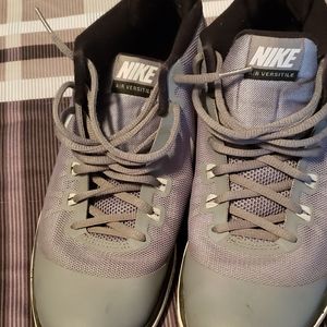 Nike tennis shoes slightly used. Size 9.5